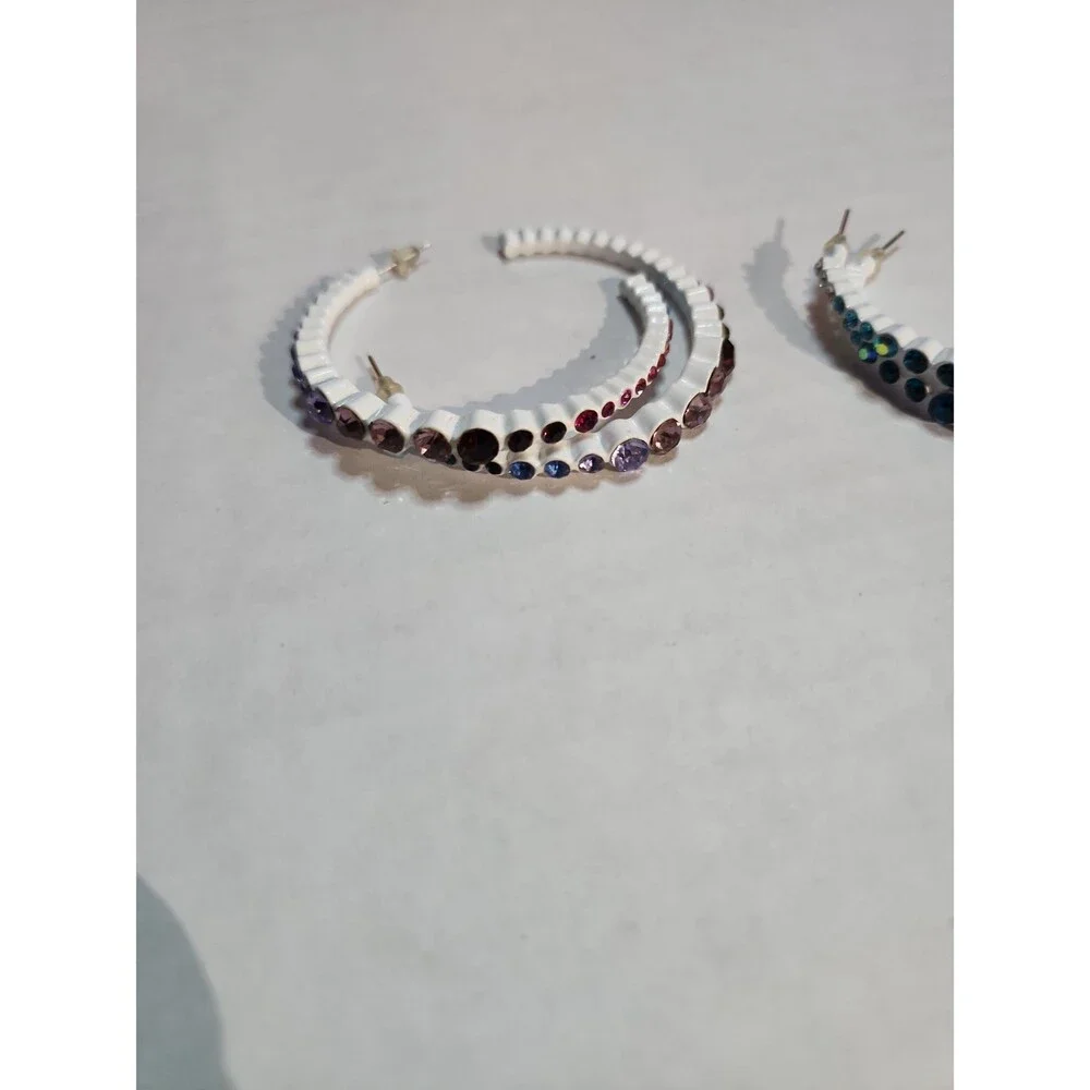 Retro White Enamel Hoop Earrings with Vibrant Blue & Purple Crystals – Set of 2
